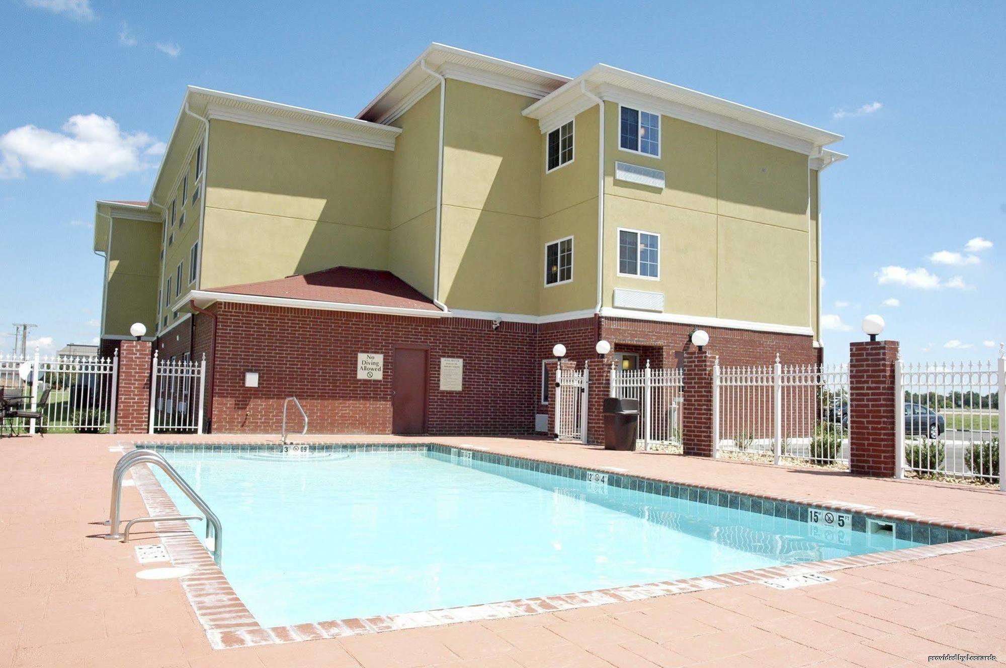 Best Western Presidential Hotel & Suites Pine Bluff Facilities photo